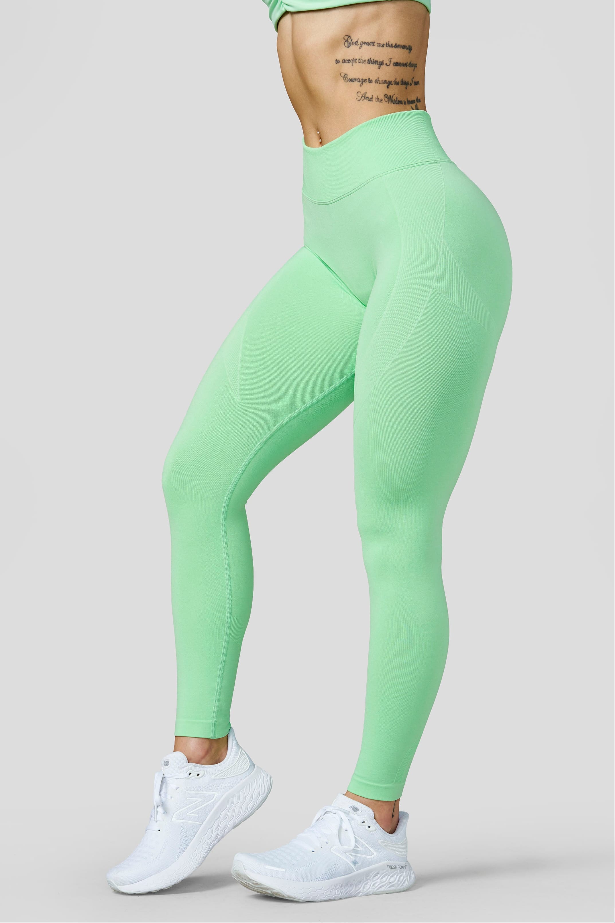 W252 Curve Hourglass Leggings Summer 26' - June 23