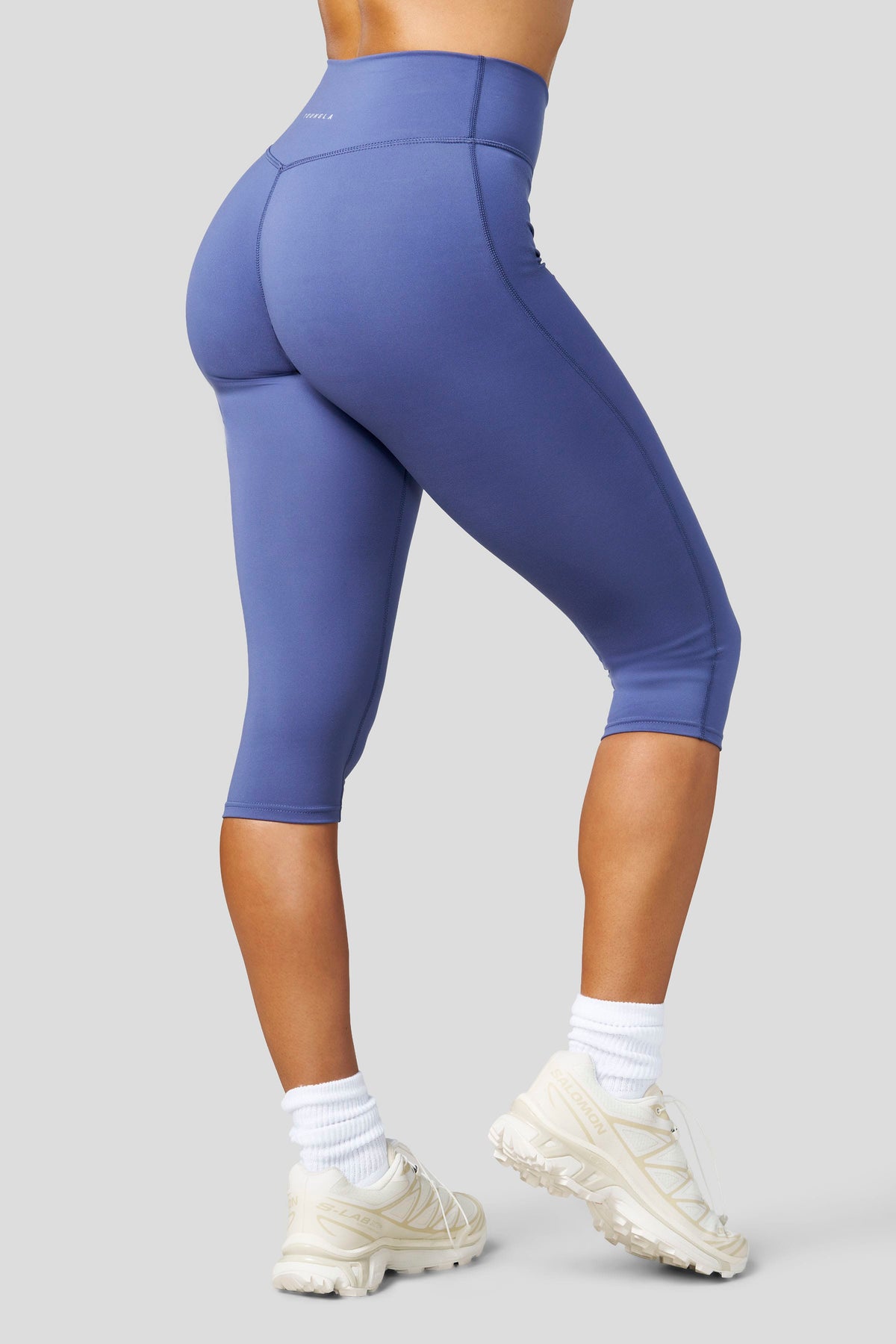 W2316 - Elevate Capri Leggings
