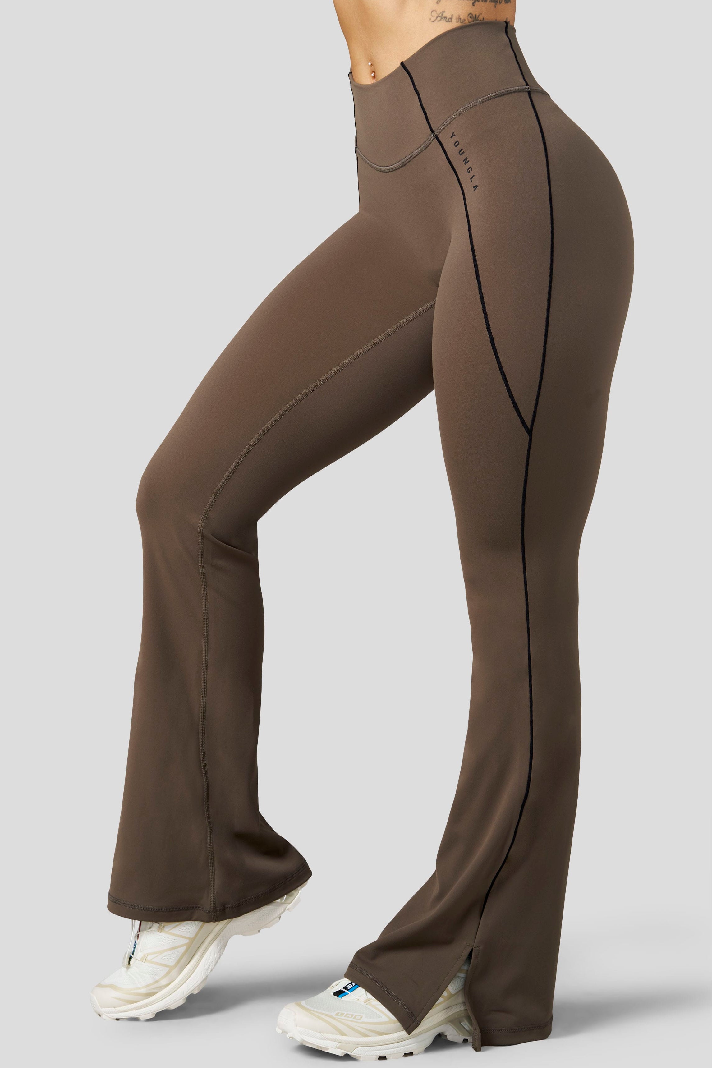 W2085 - Elevate Flare legging (Short)