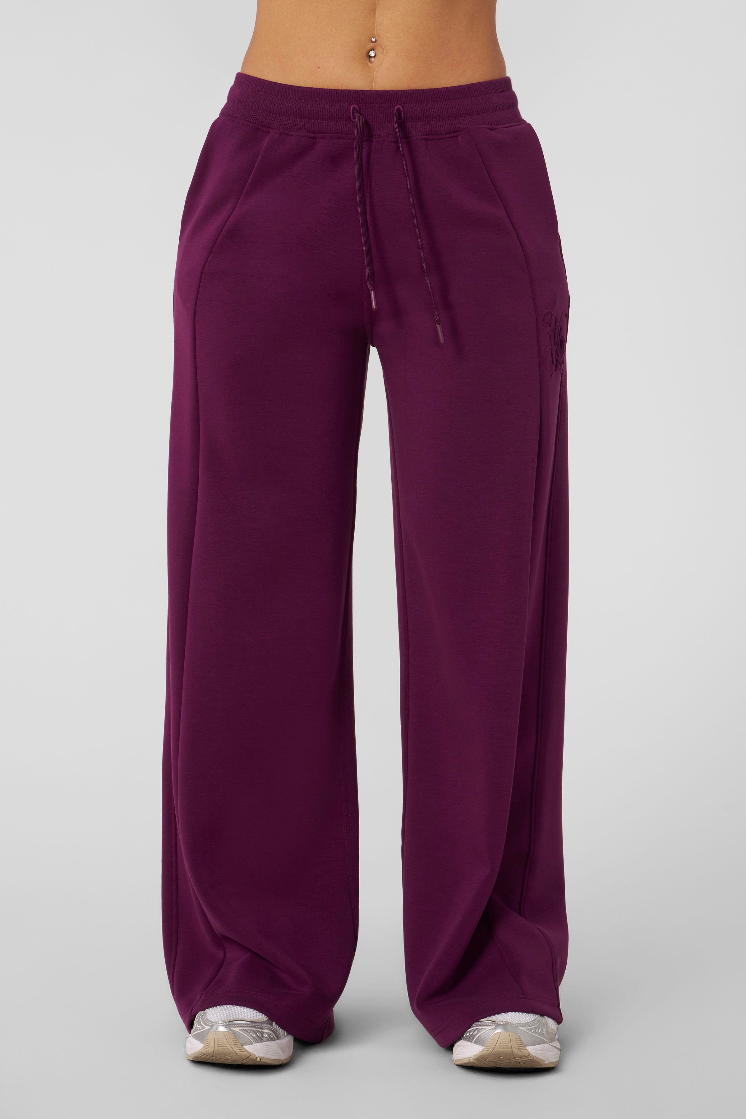 W287 - Cloud Joggers - Cloud Jogger – soft, stretchy fabric, lightweight, breathable, slightly oversized for all-season comfort and style in Purple.