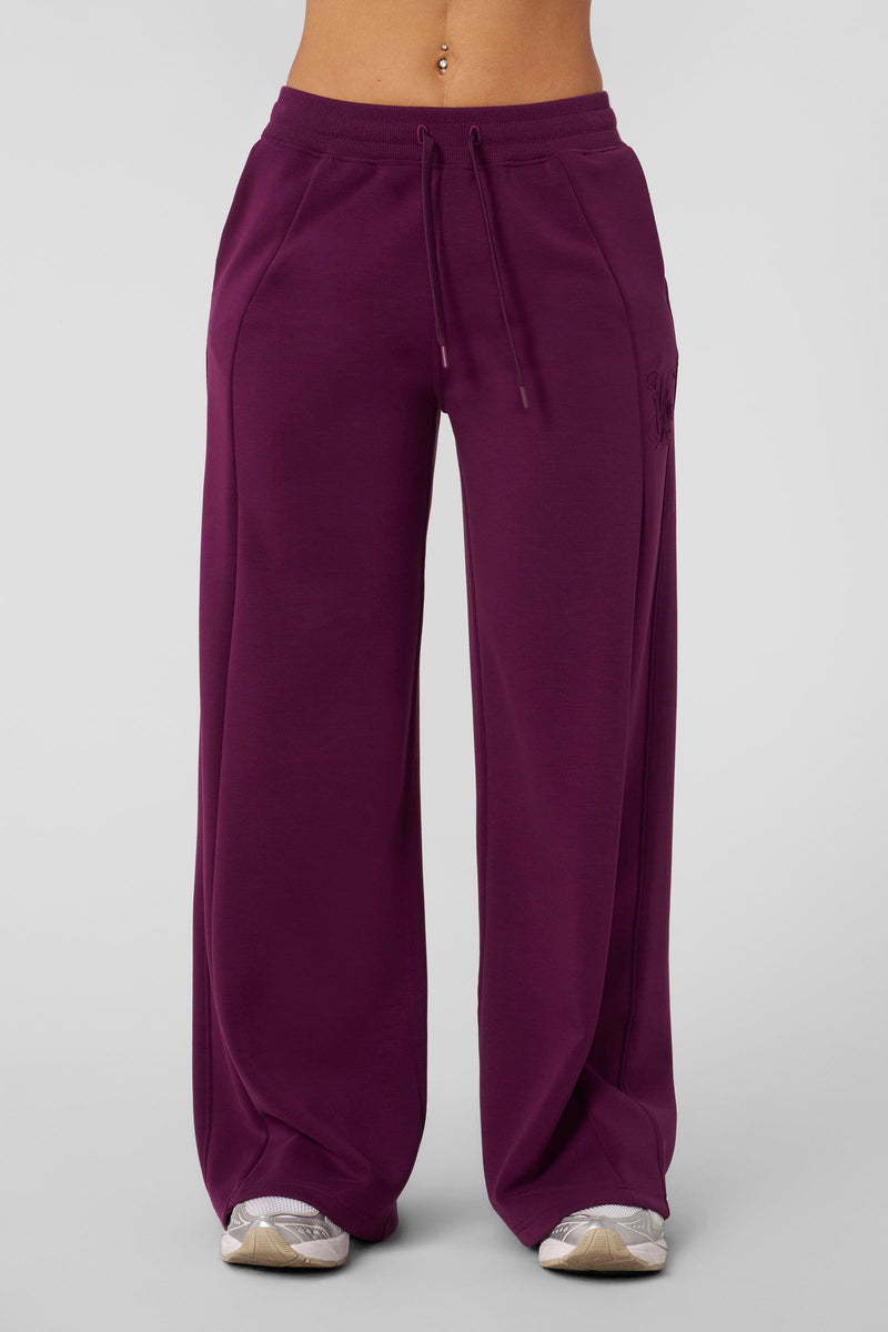 W287 - Cloud Joggers - Cloud Jogger – soft, stretchy fabric, lightweight, breathable, slightly oversized for all-season comfort and style in Purple.
