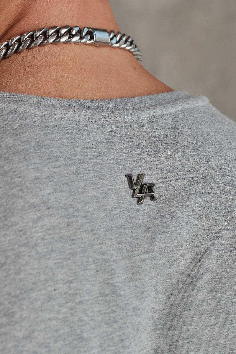 4148 - Elevated Essentials - Fitted Tee -Fitted cotton-elastane tee with slight stretch, breathable and versatile in colour Heather Grey.