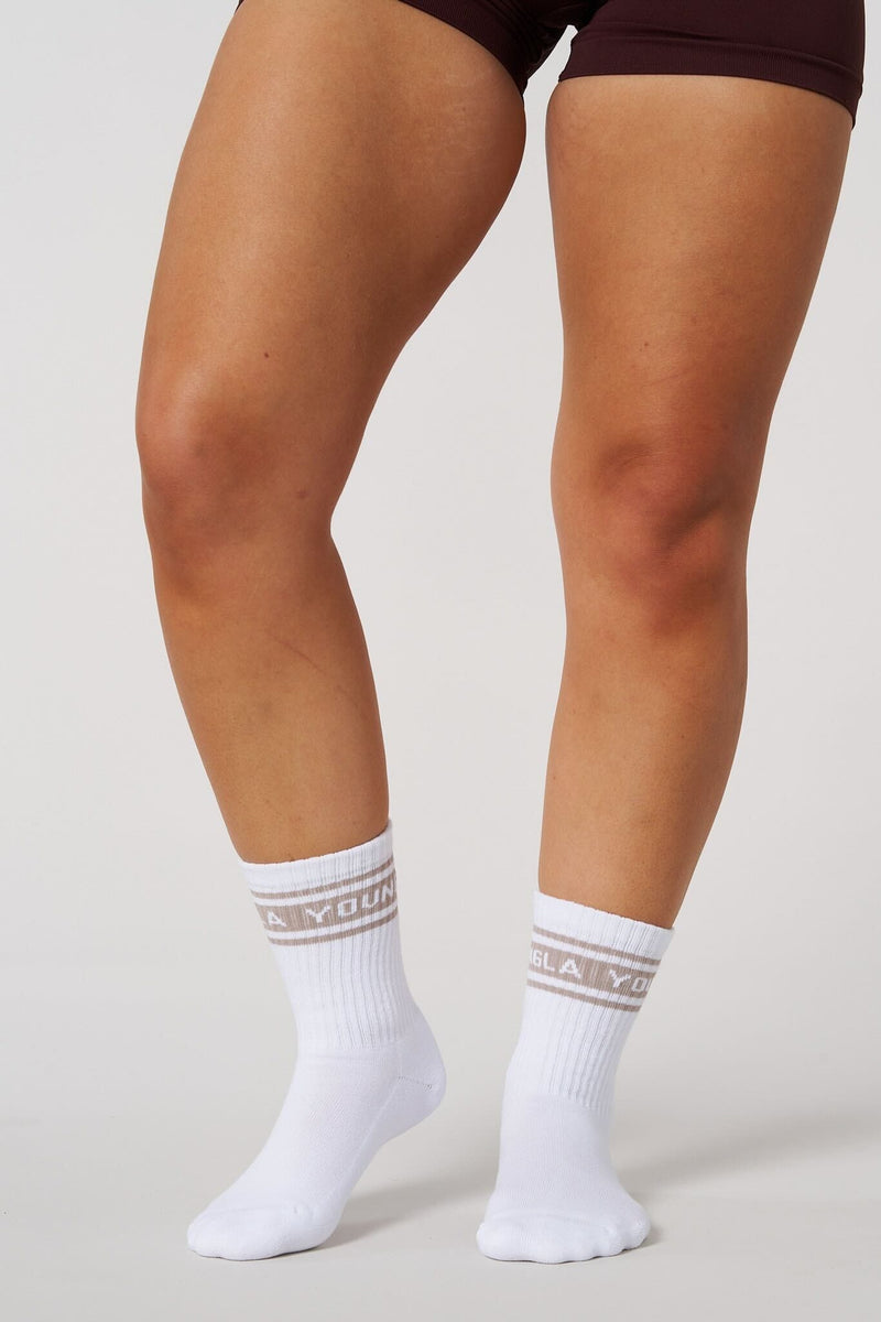 W638 - Elevate crew socks - Soft and supportive crew socks with compressive fit and classic crew height, designed for all-day comfort and secure wear.