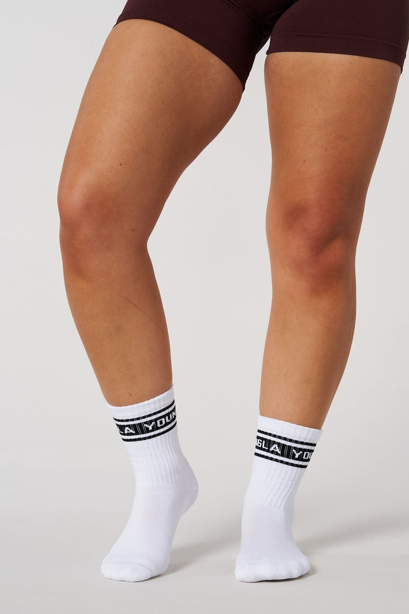 W638 - Elevate crew socks - Soft and supportive crew socks with compressive fit and classic crew height, designed for all-day comfort and secure wear in colour Purple.