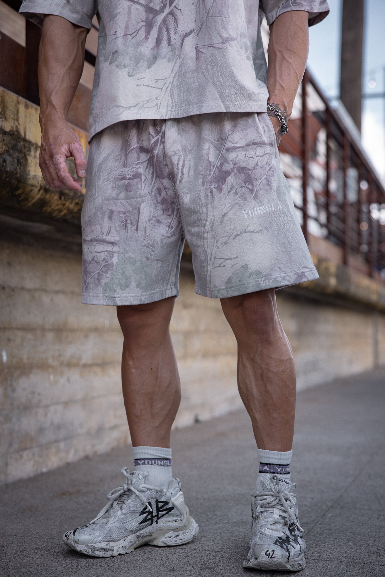 1076 - Tree Camo Collection - Shorts, with relaxed fit and stitched hem, ideal for training, lounging, or casual wear in Beige color