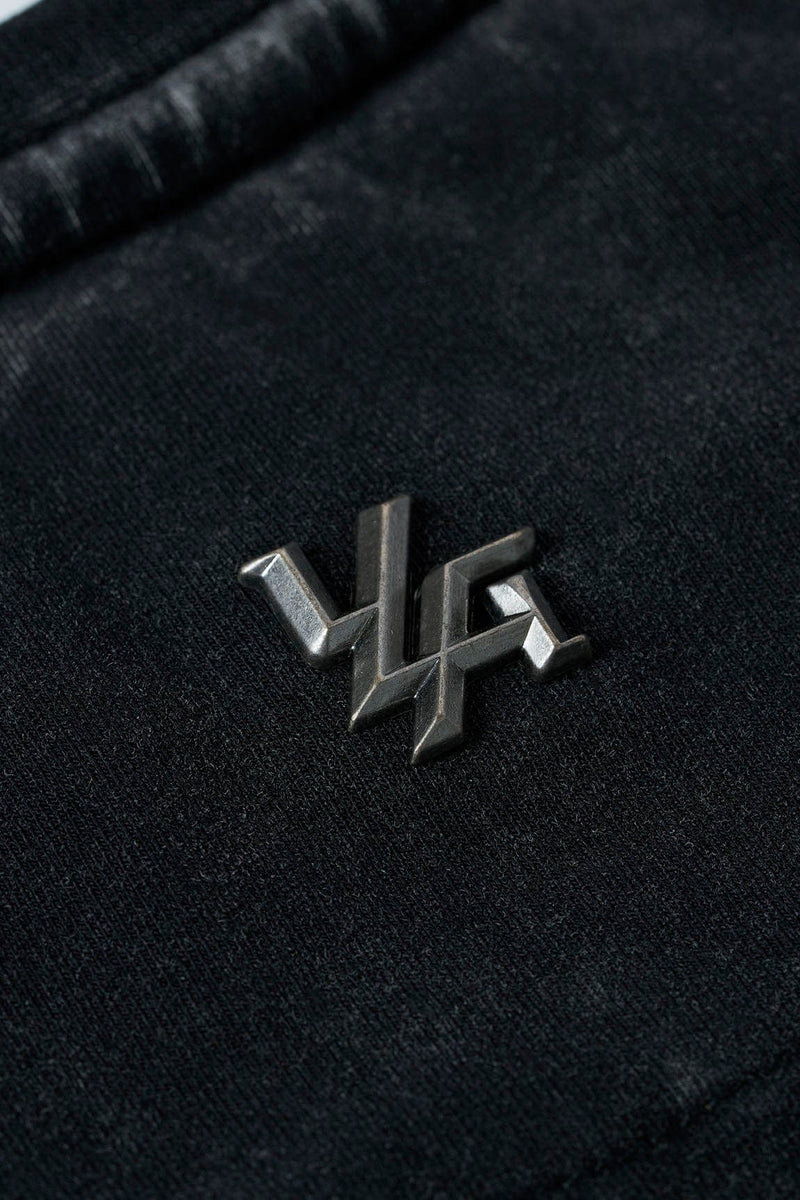 4148 - Elevated Essentials - Fitted Tee -Fitted cotton-elastane tee with slight stretch, breathable and versatile in colour Black Wash.