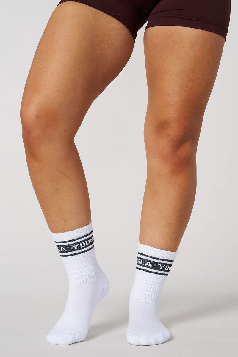 W638 - Elevate crew socks - Soft and supportive crew socks with compressive fit and classic crew height, designed for all-day comfort and secure wear in colour Purple.