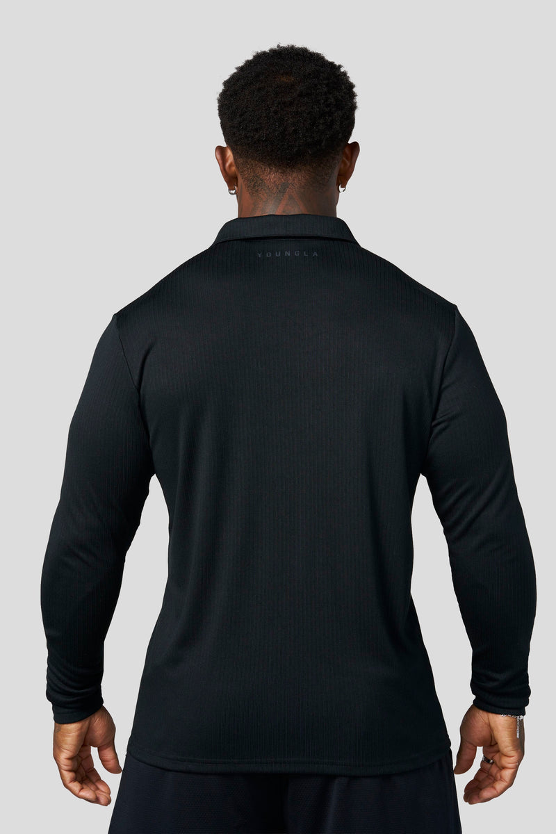 8124 - Essential Quarter Zip