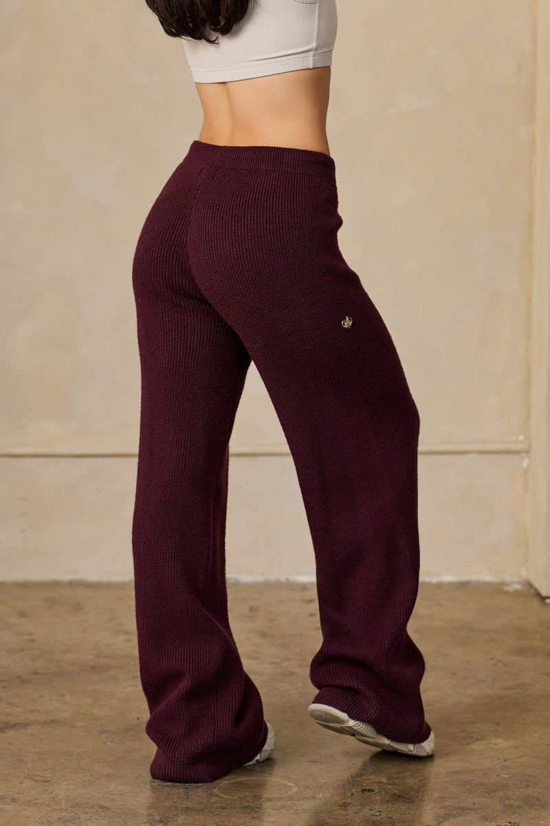 W2208 Smitten Sweater Pants