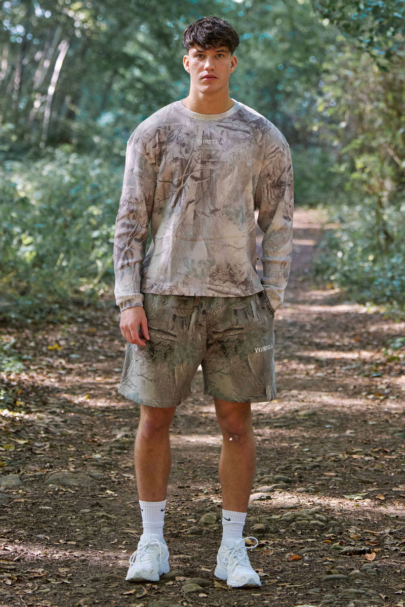 1076 - Tree Camo Collection - Shorts, with relaxed fit and stitched hem, ideal for training, lounging, or casual wear in Beige color