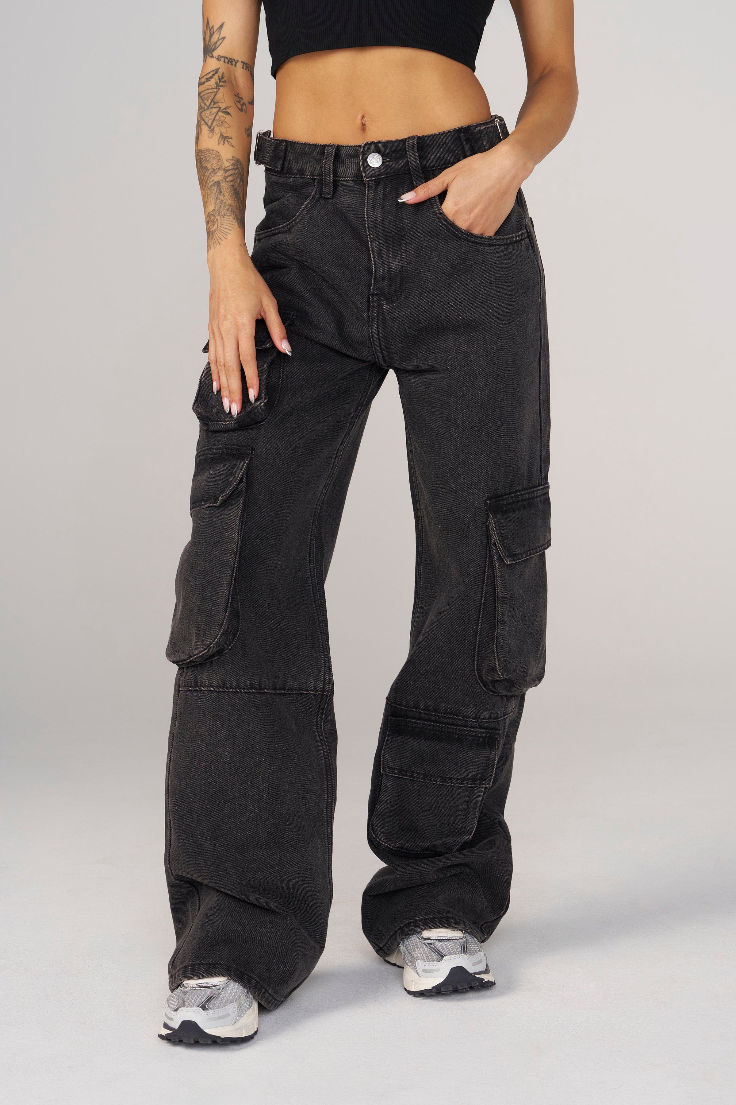 W242 Straight Leg Cargo jeans