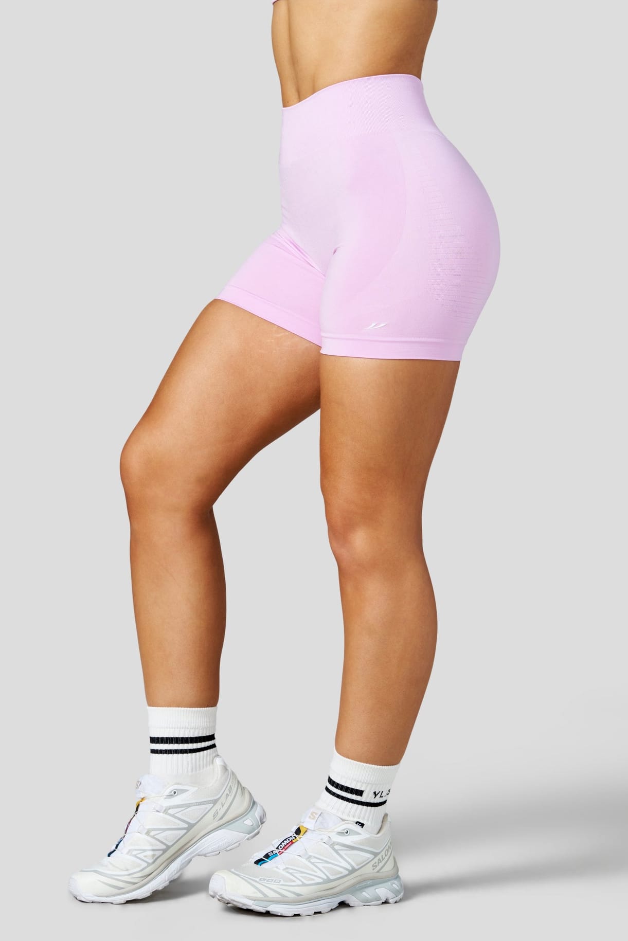 W1166 Pulse Seamless scrunch Shorts