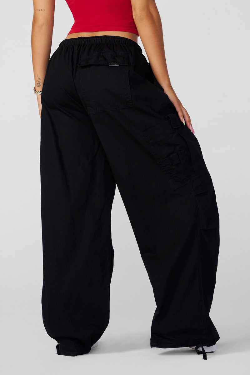 W283 Off-Duty pants- Off Duty Baggy Pants in soft, breathable cotton with oversized fit, adjustable ankle ties, and drawstring waist, combining relaxed comfort with street-ready style in Black