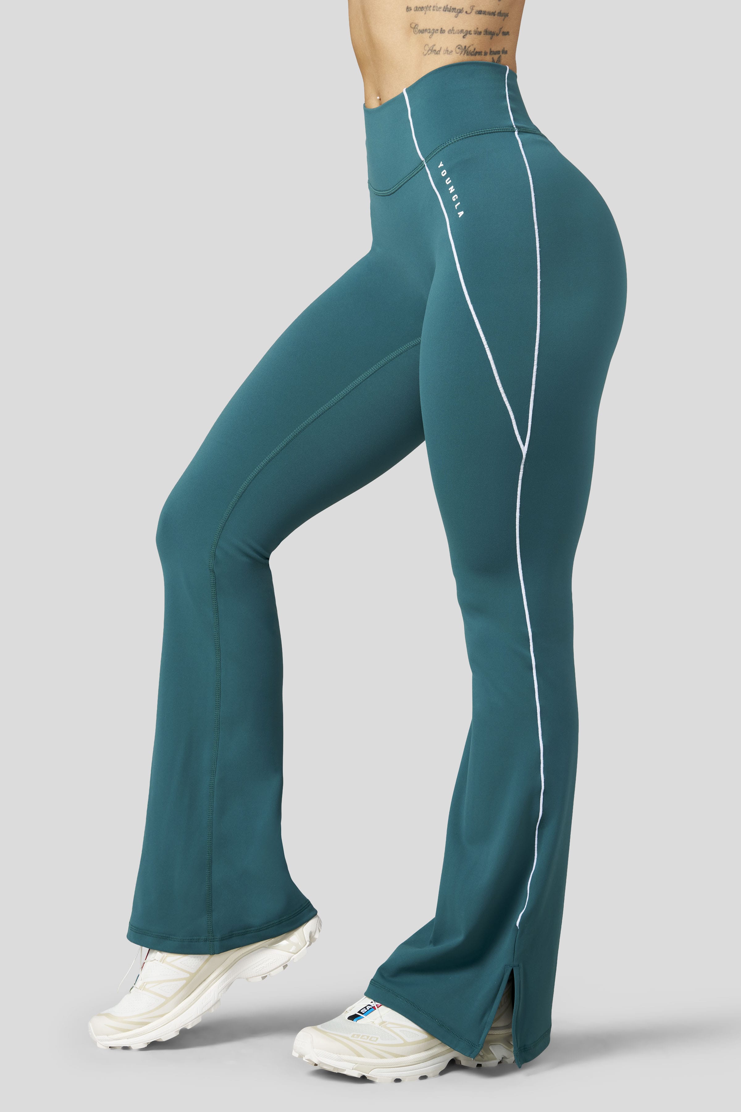 W2085 - Elevate Flare legging (Short)