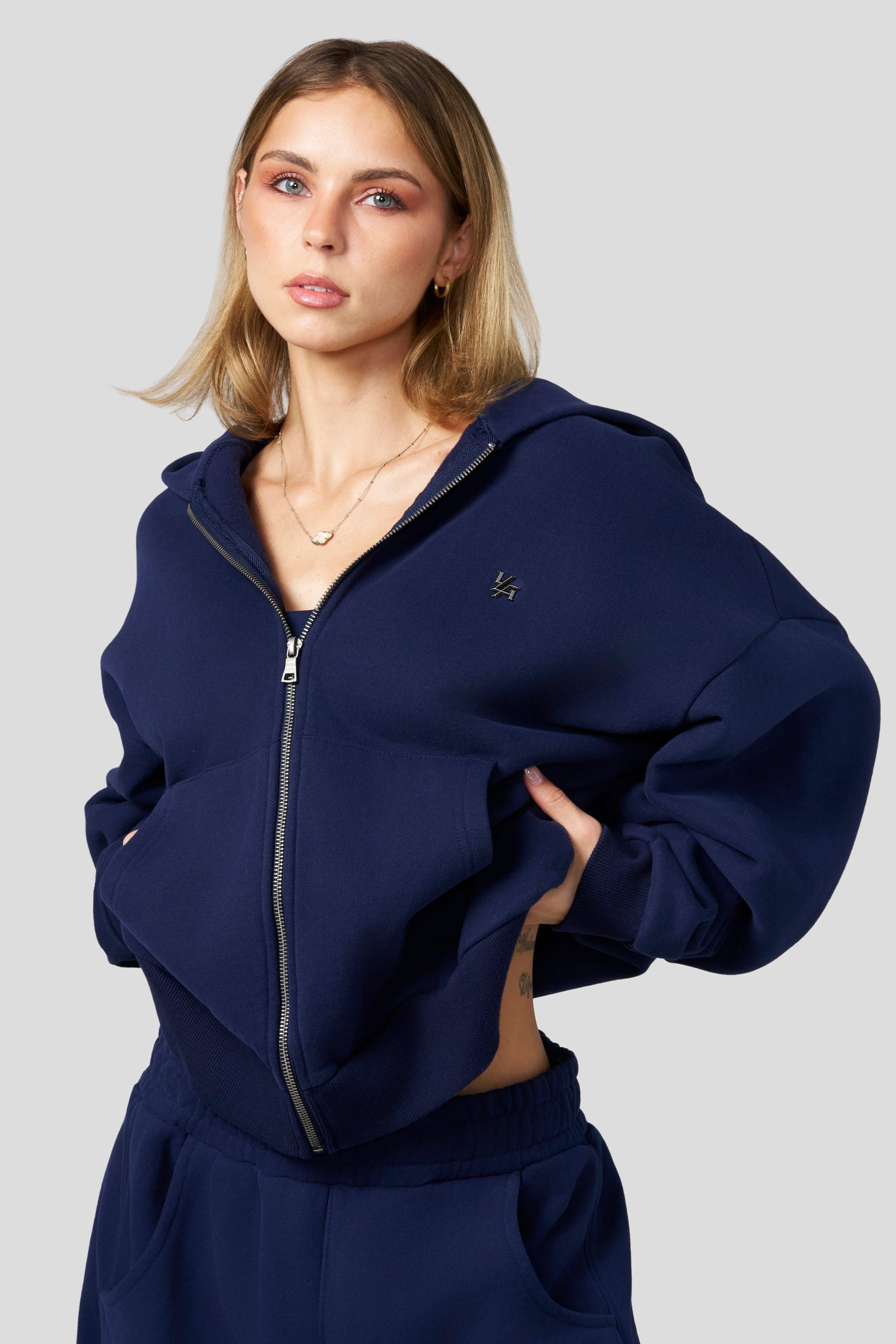 ルナブルー　パーカー W5210 - Studio Zip Hoodie New - September 30th
