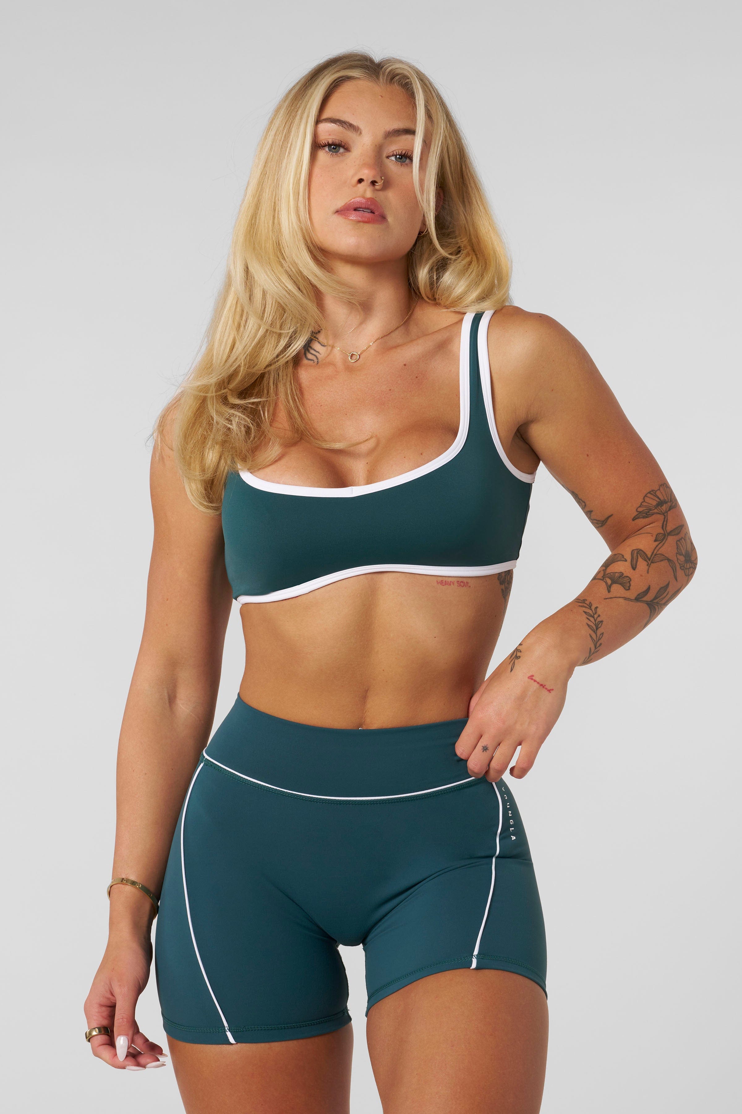 W161 - Elevate outline Shorts 5" New Colors