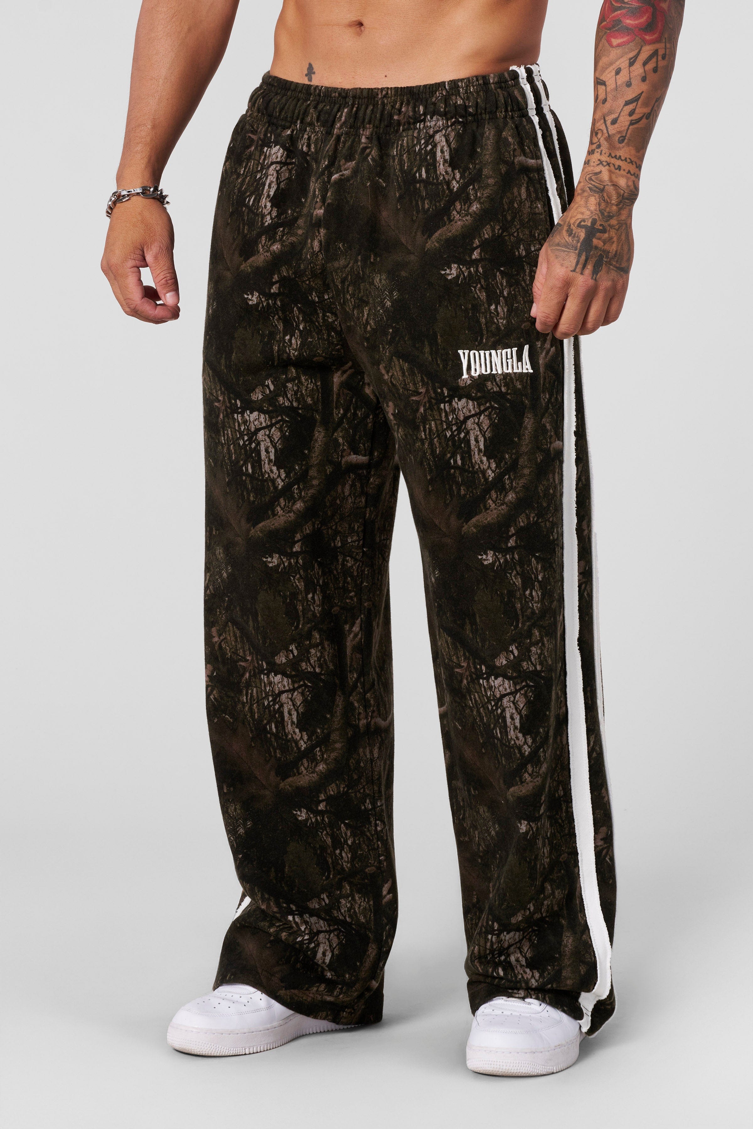 2124 - Vintage Striped Sweats