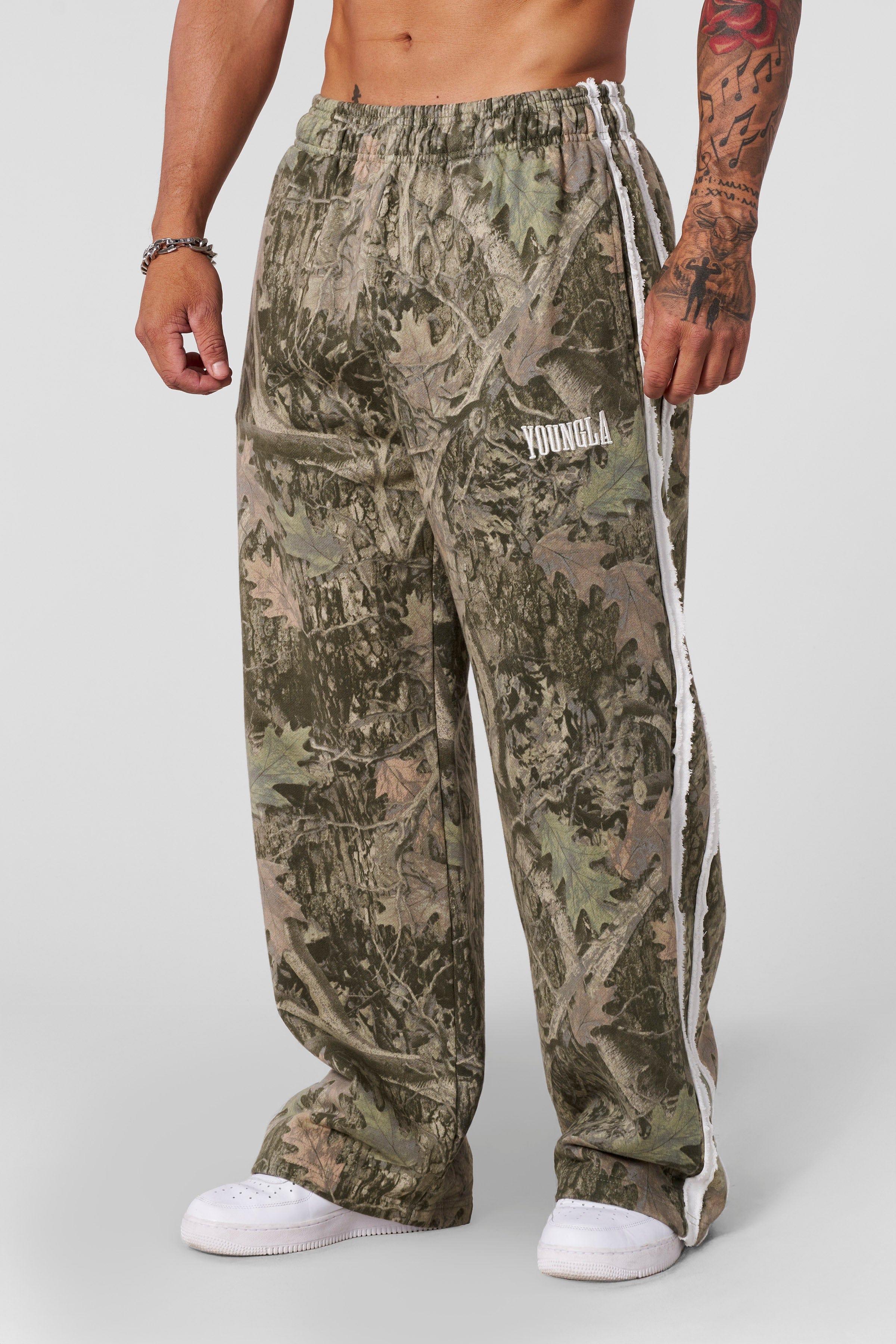 2124 - Vintage Striped Sweats