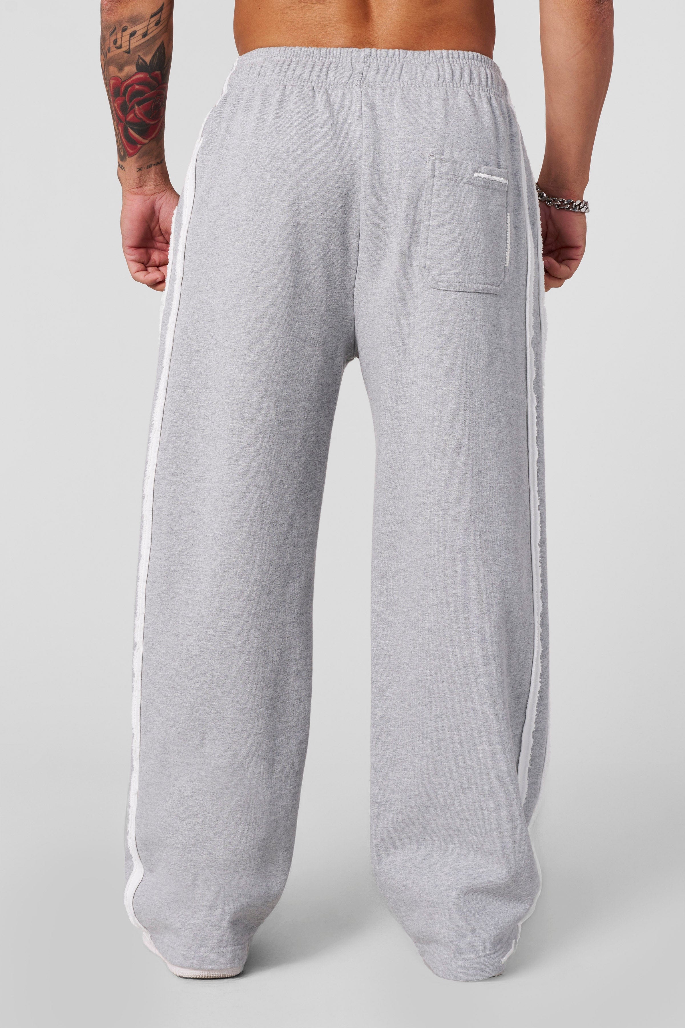 2124 - Vintage Striped Sweats