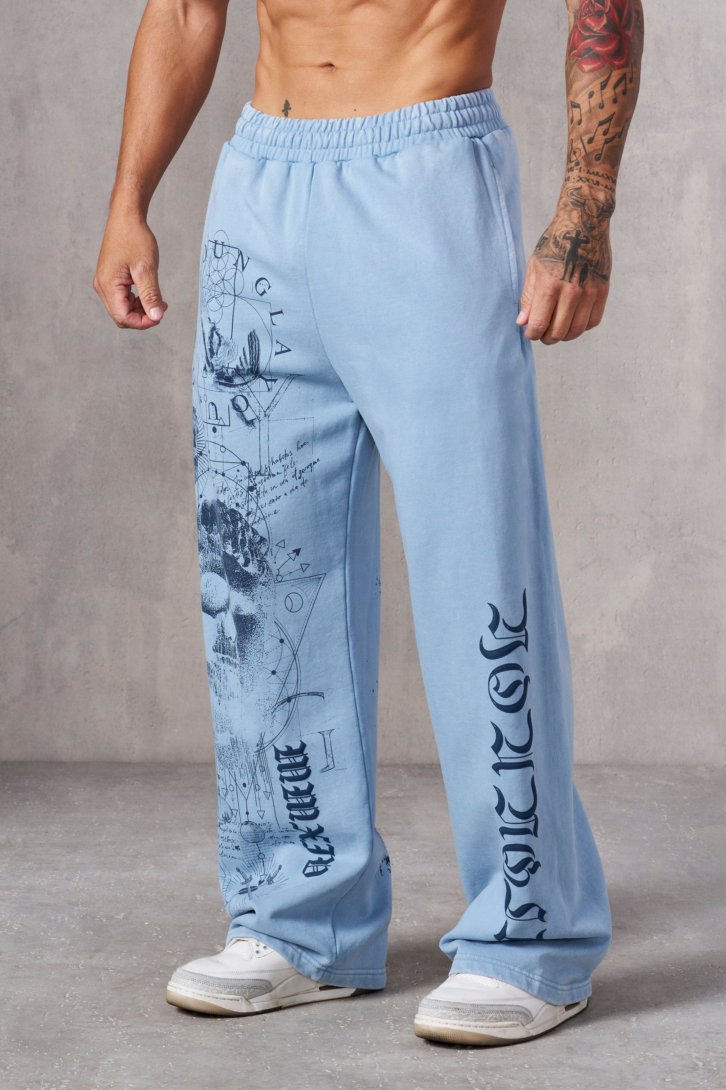 2139 - Renaissance Sweats