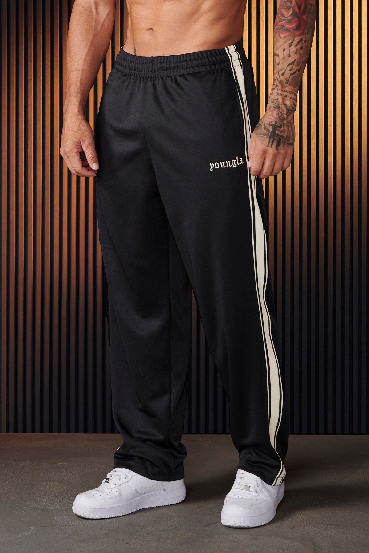 ESSENTIAL WARMUP PANTS