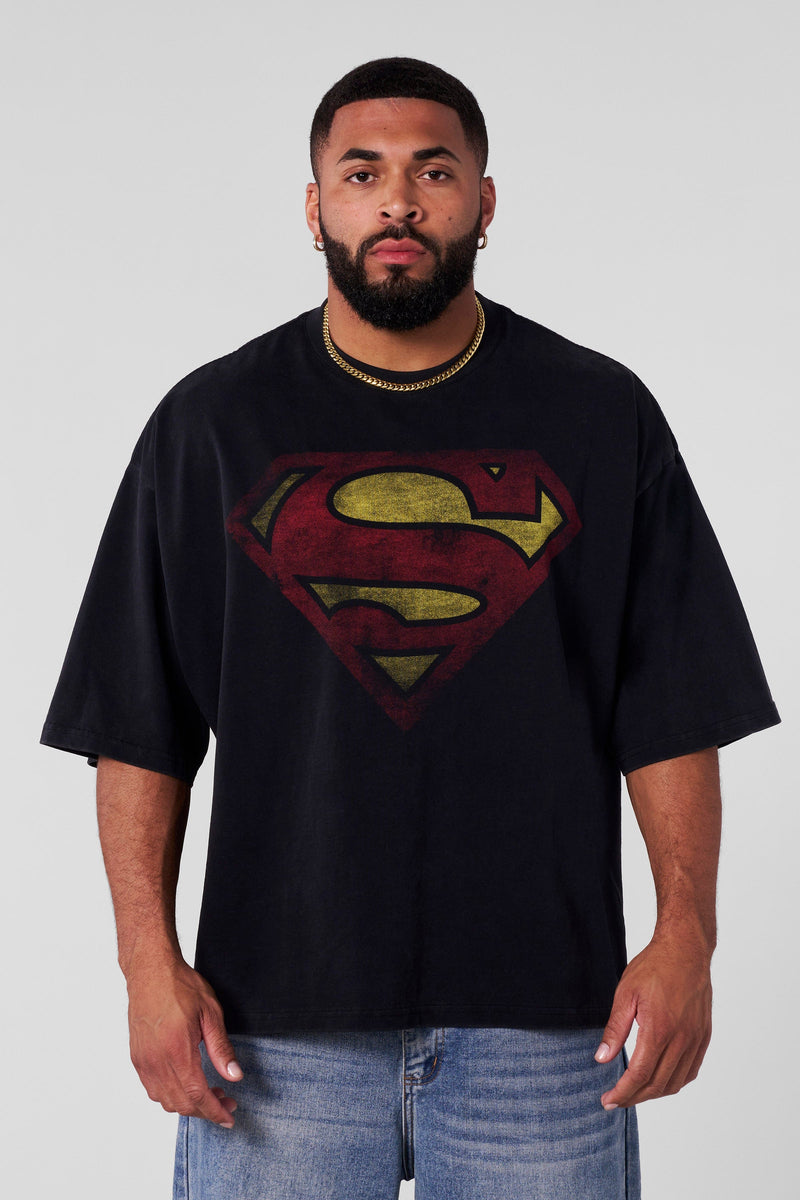 4064 - Superman Huge Tees - Supersized heavyweight cotton tee with front and back Superman™ graphic prints and signature in Legacy.