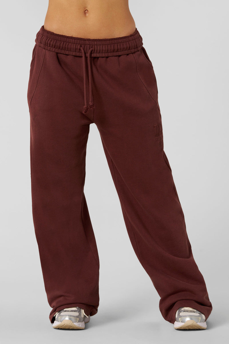 W241 - Mineral Joggers -soft, breathable fabric with a relaxed, tapered fit in seasonal fall shades, perfect for cozy, stylish autumn layering in Brick Red