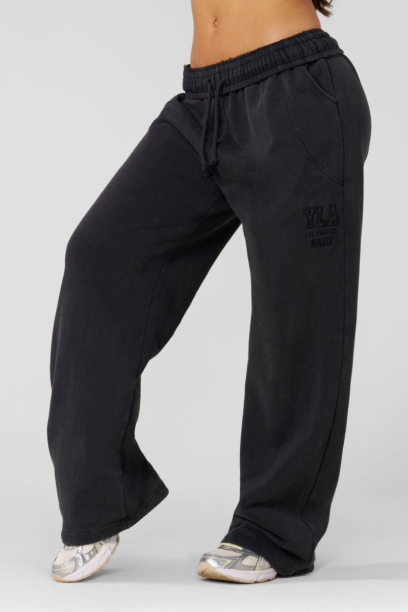 W241 - Mineral Joggers -soft, breathable fabric with a relaxed, tapered fit in seasonal fall shades, perfect for cozy, stylish autumn layering in Black