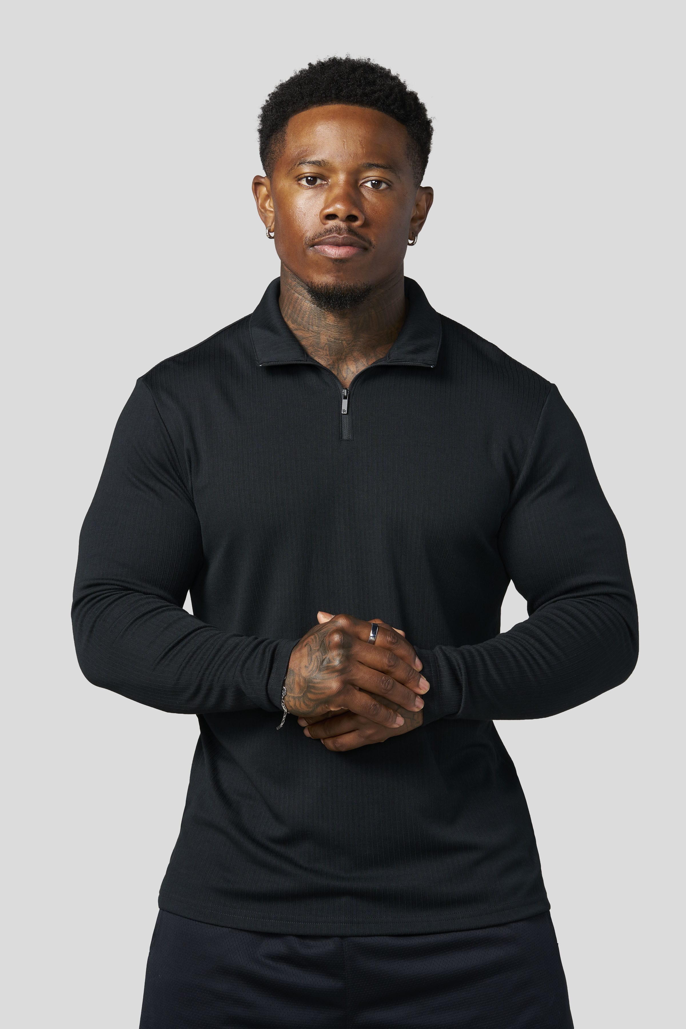 8124 - Essential Quarter Zip