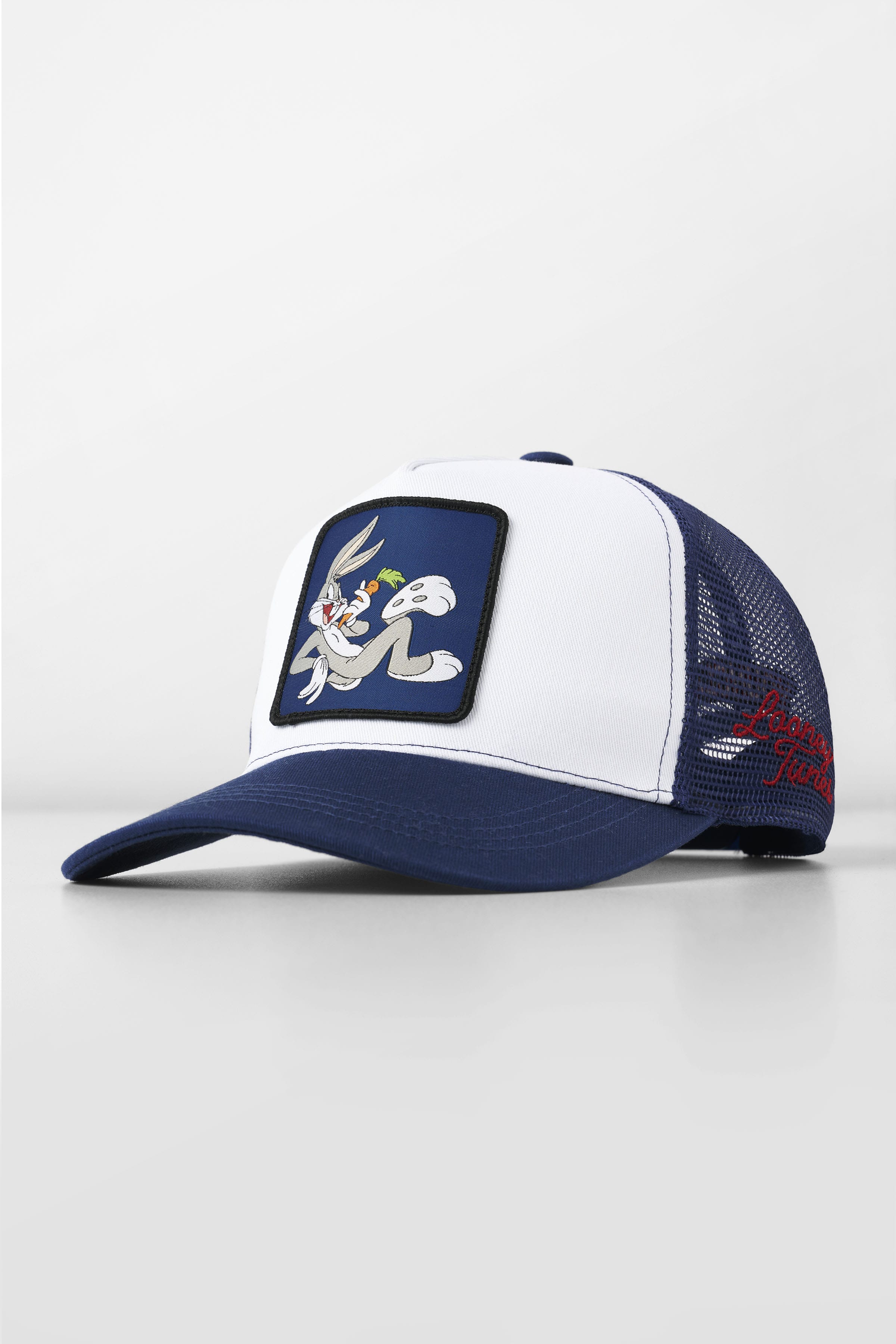 9135 - Looney Tunes Patch Trucker Hats - July 7th