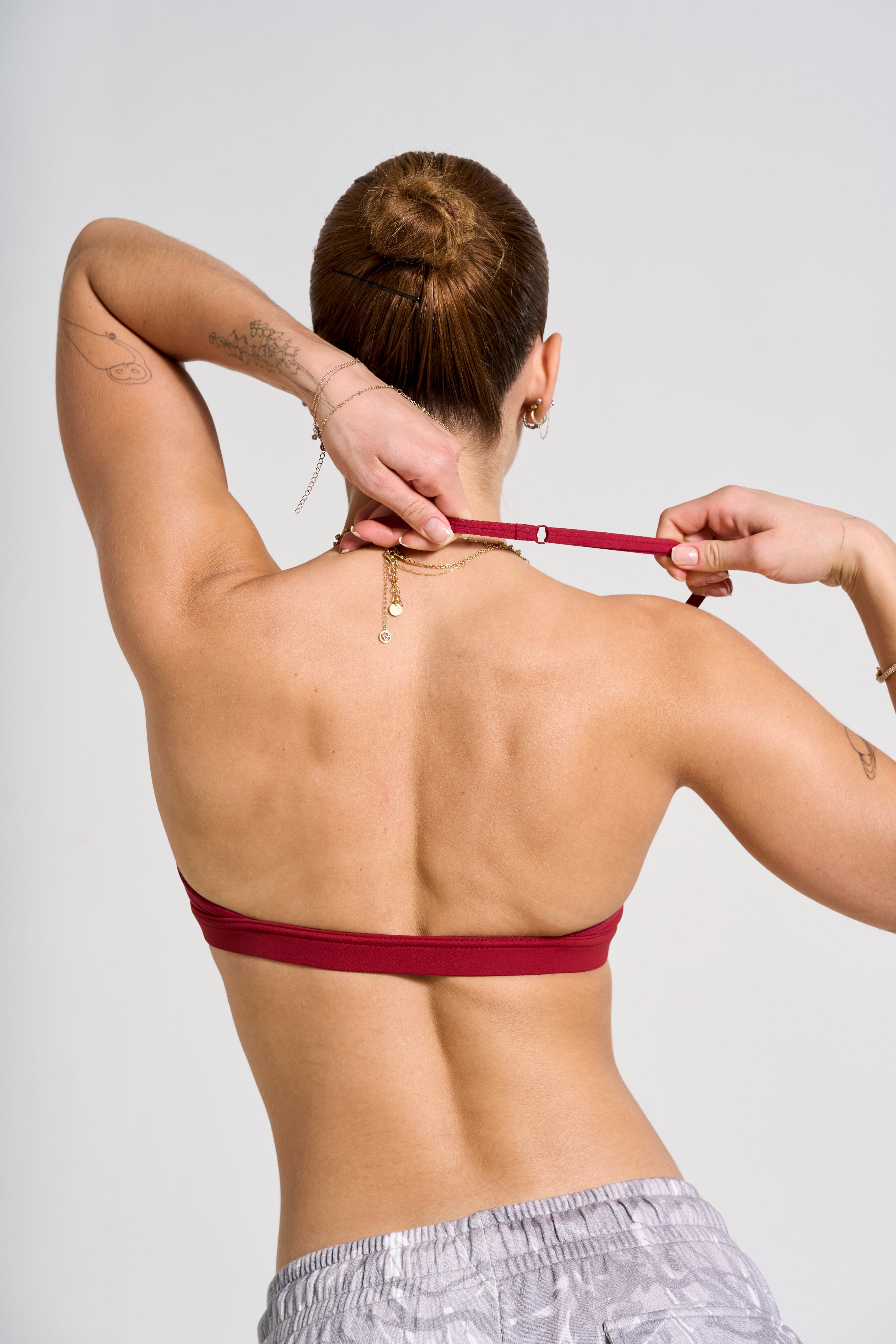 W335 URBAN V-NECK BRA Fall 24' - Oct 10