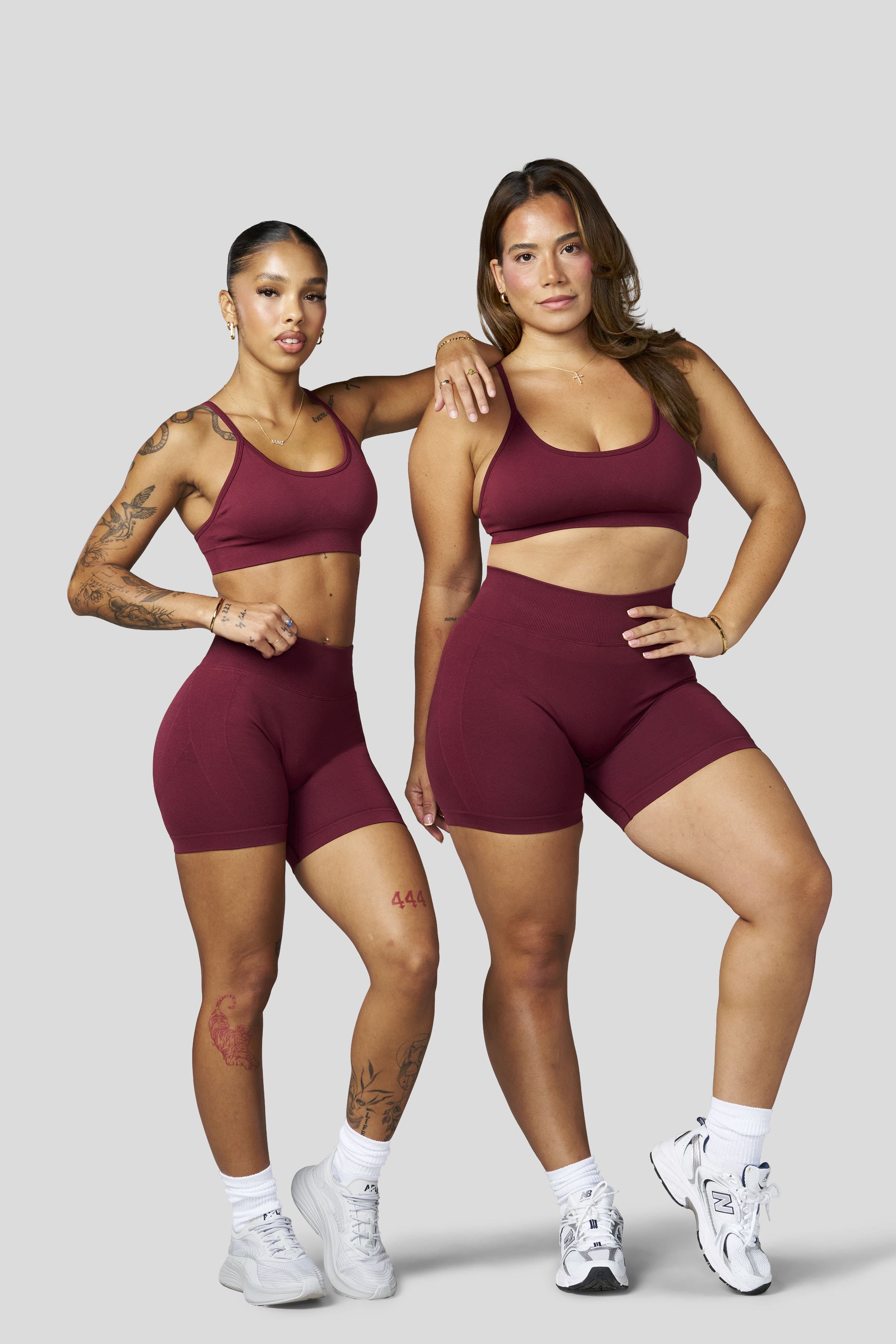 W148 - Curve Hourglass Seamless Short
