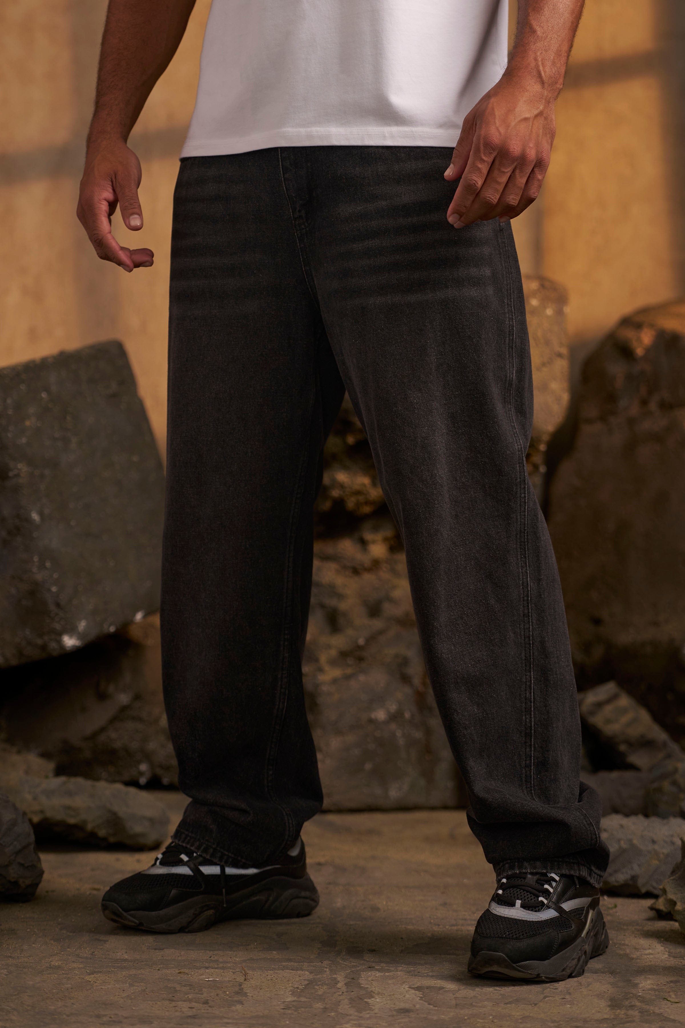 6052 - Straight Cut Jeans - BF - NOV 25th