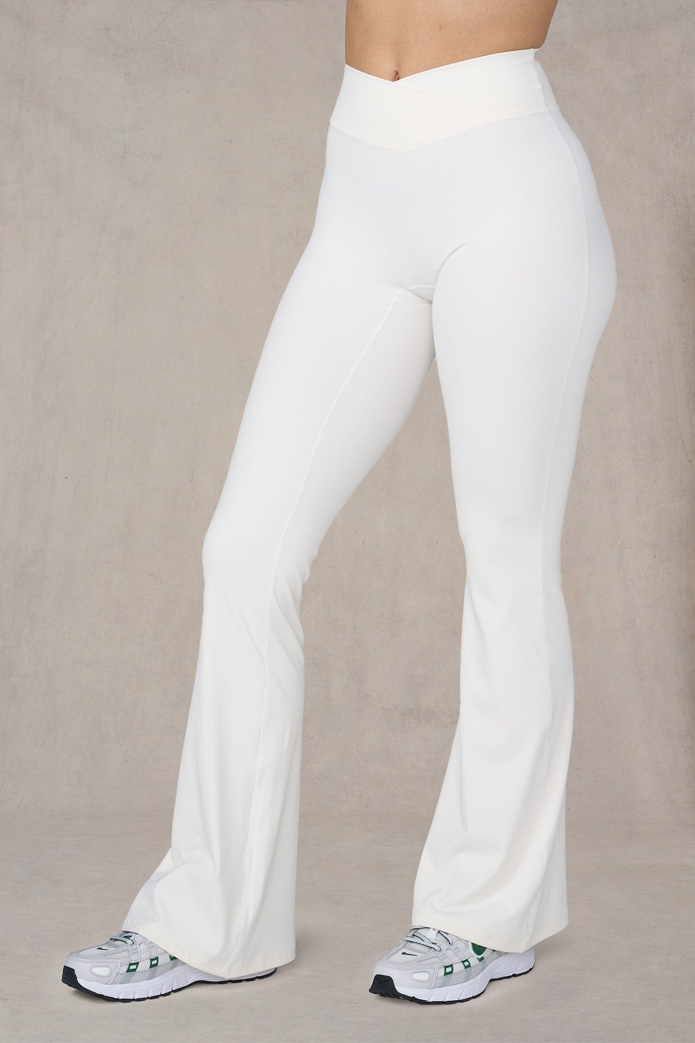 W288 - Vital Flare Leggings (Short)