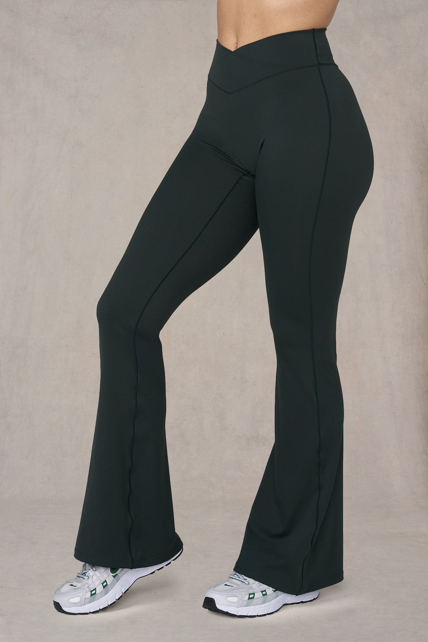 【FOLKS THE LABEL】FLARE LEGGINGS W288 - Vital Flare Leggings (Short)