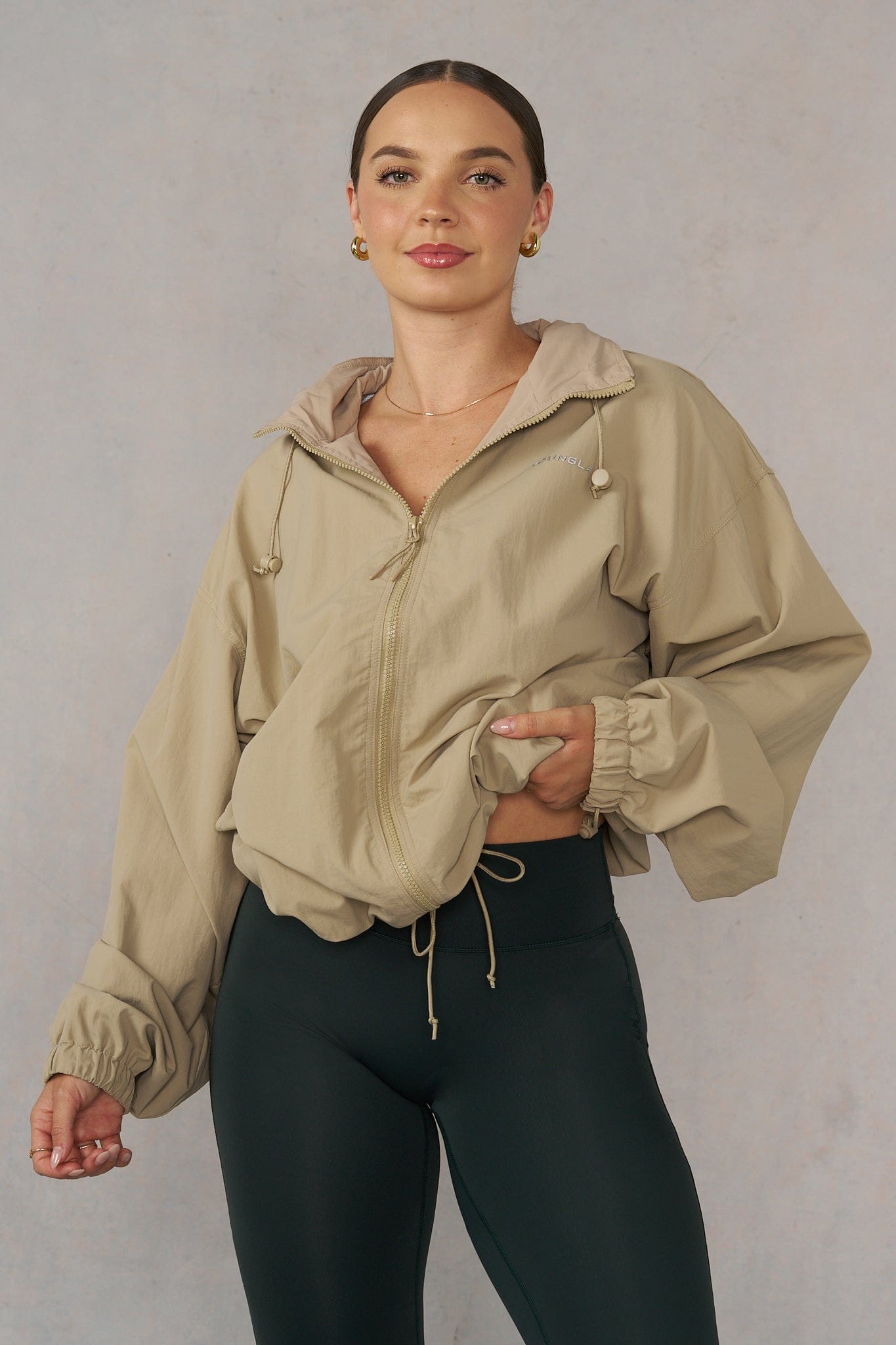 W5194 - Motion Windbreaker