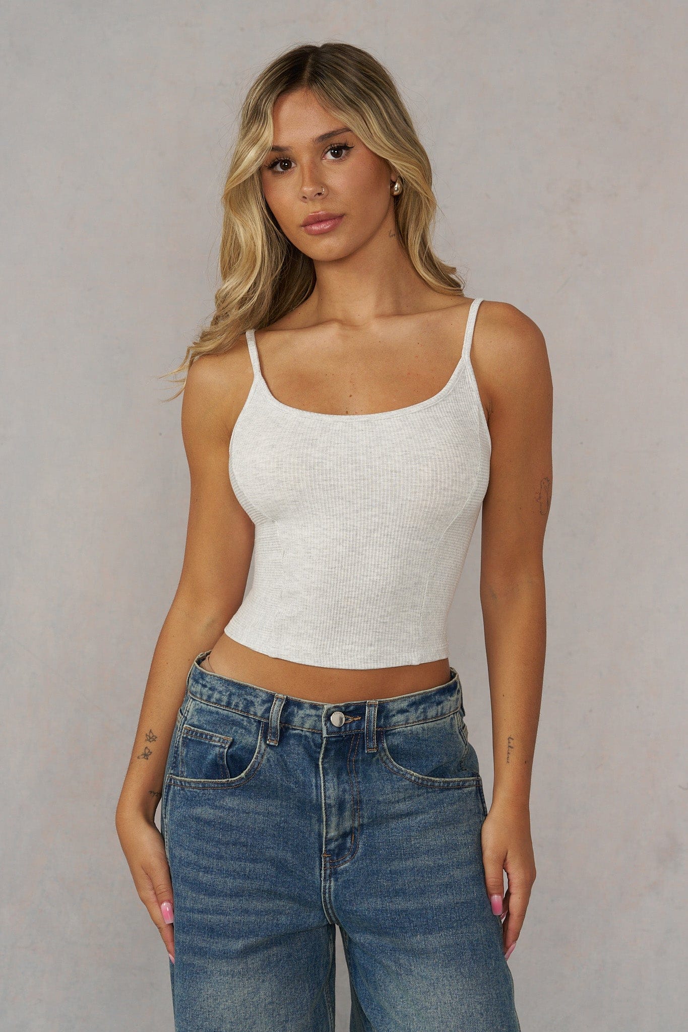 W4122 - Contour Tank