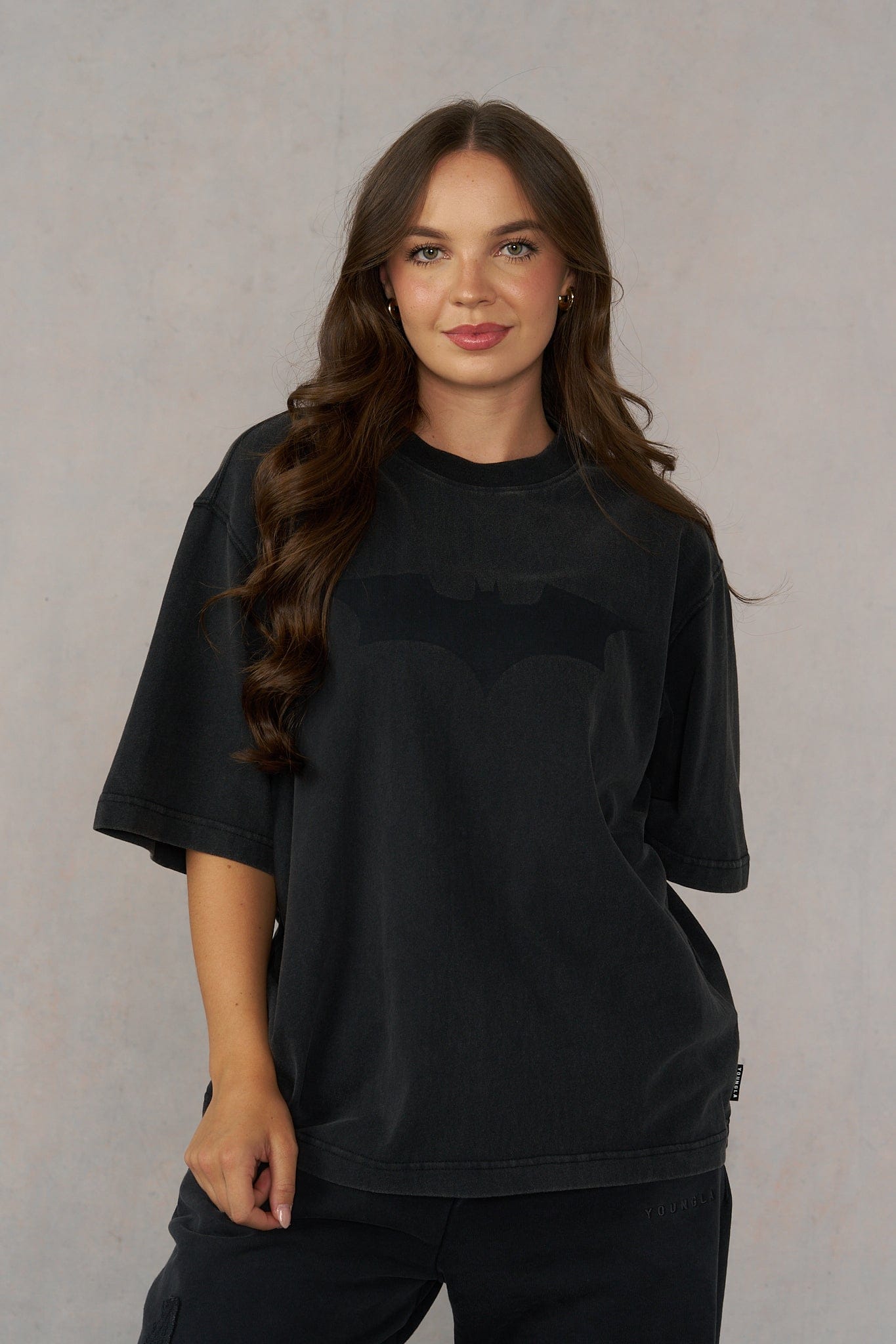 W4103 Batman Lived-in Tee -FH-BF-NOV 25TH