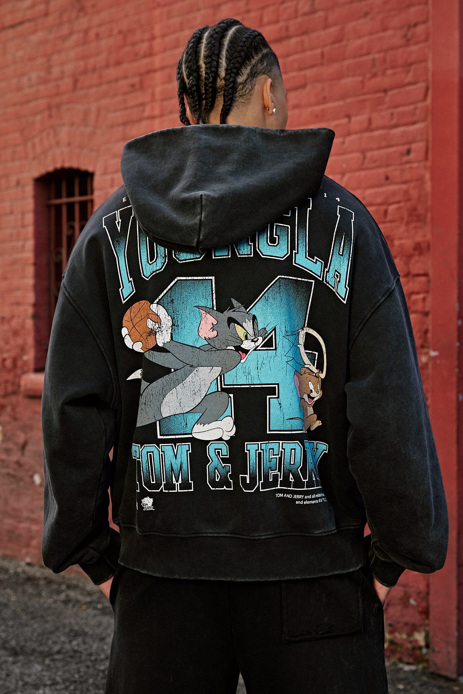 5047 - Tom & Jerry Pullover - DEC 12th