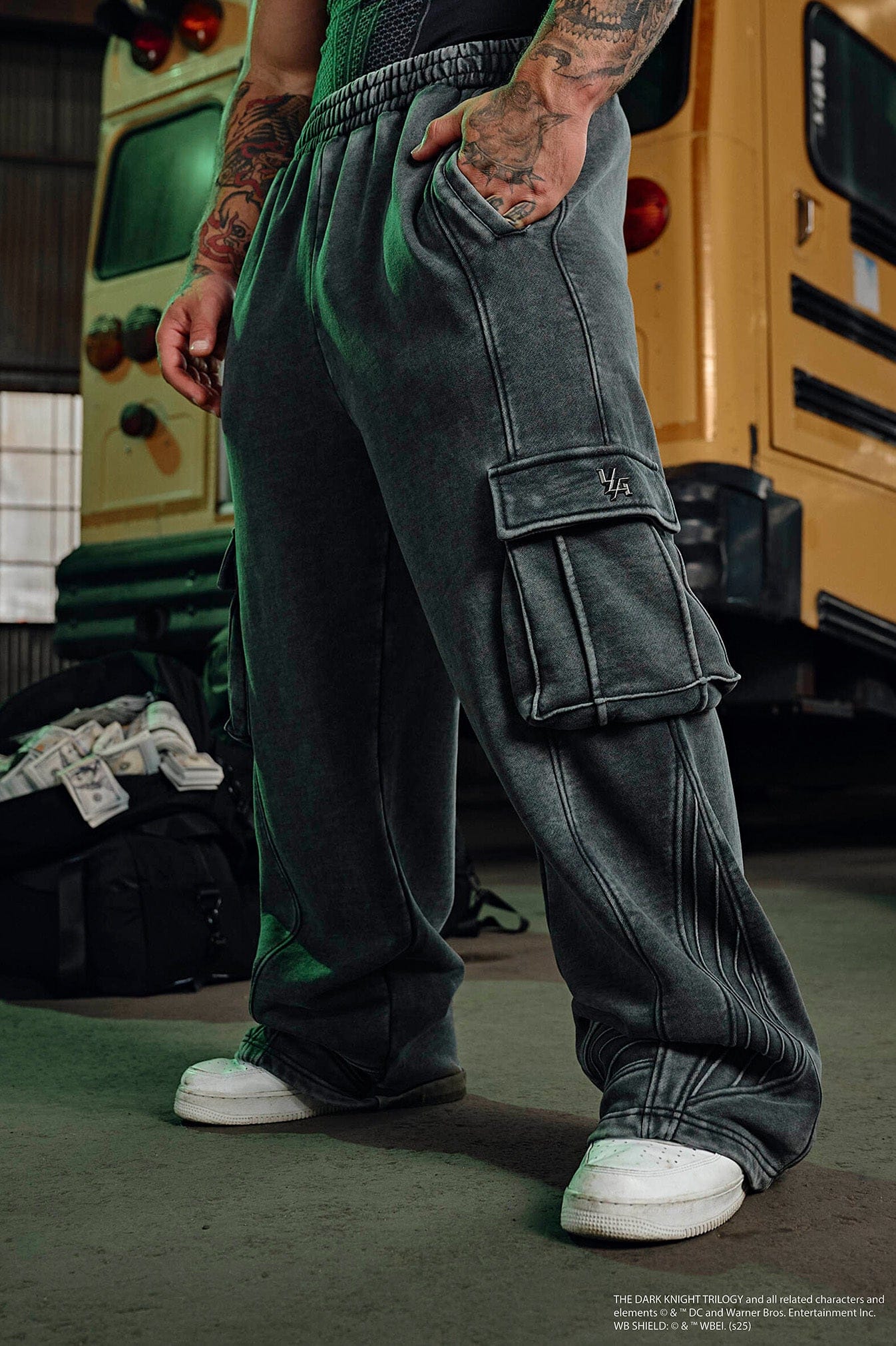 【新品未開封】 x Batman Armored Pants 2131 - Batman Armored Sweats