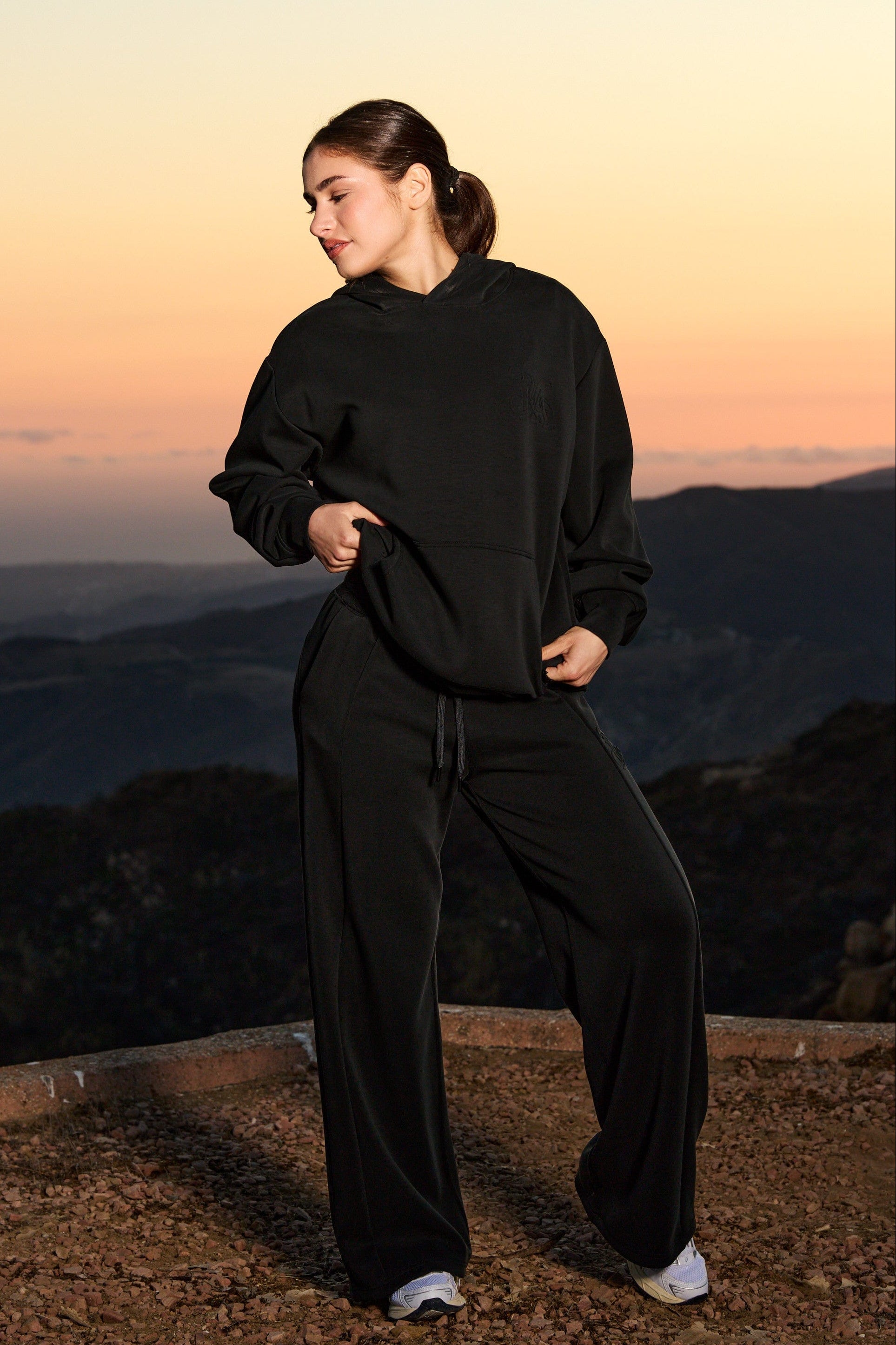 W568 - Cloud Hoodie - Soft, stretchy hoodie – lightweight, breathable, slightly oversized for year-round comfort and effortless style in Black.