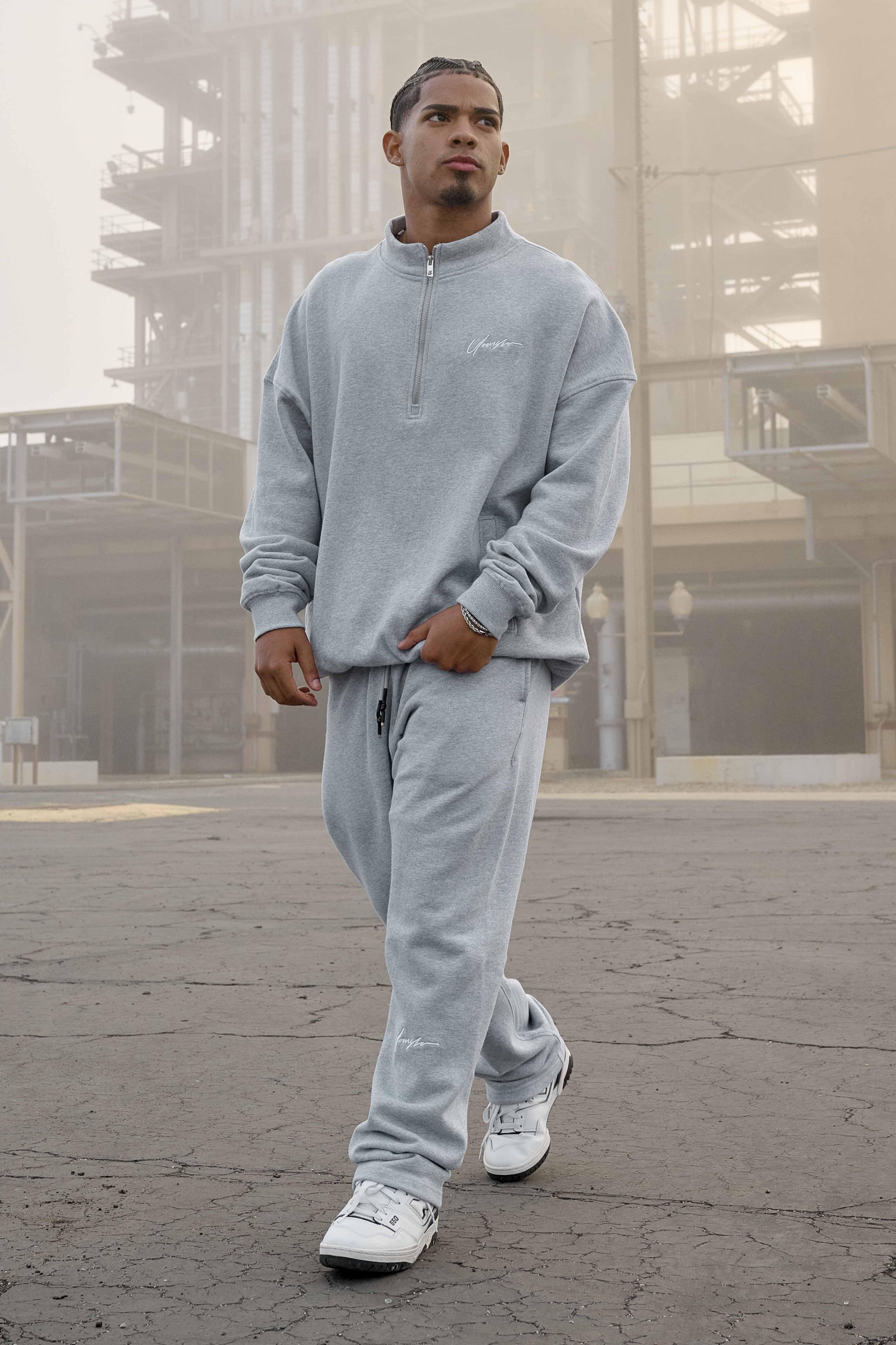 520 - Sunday Quarter Zips