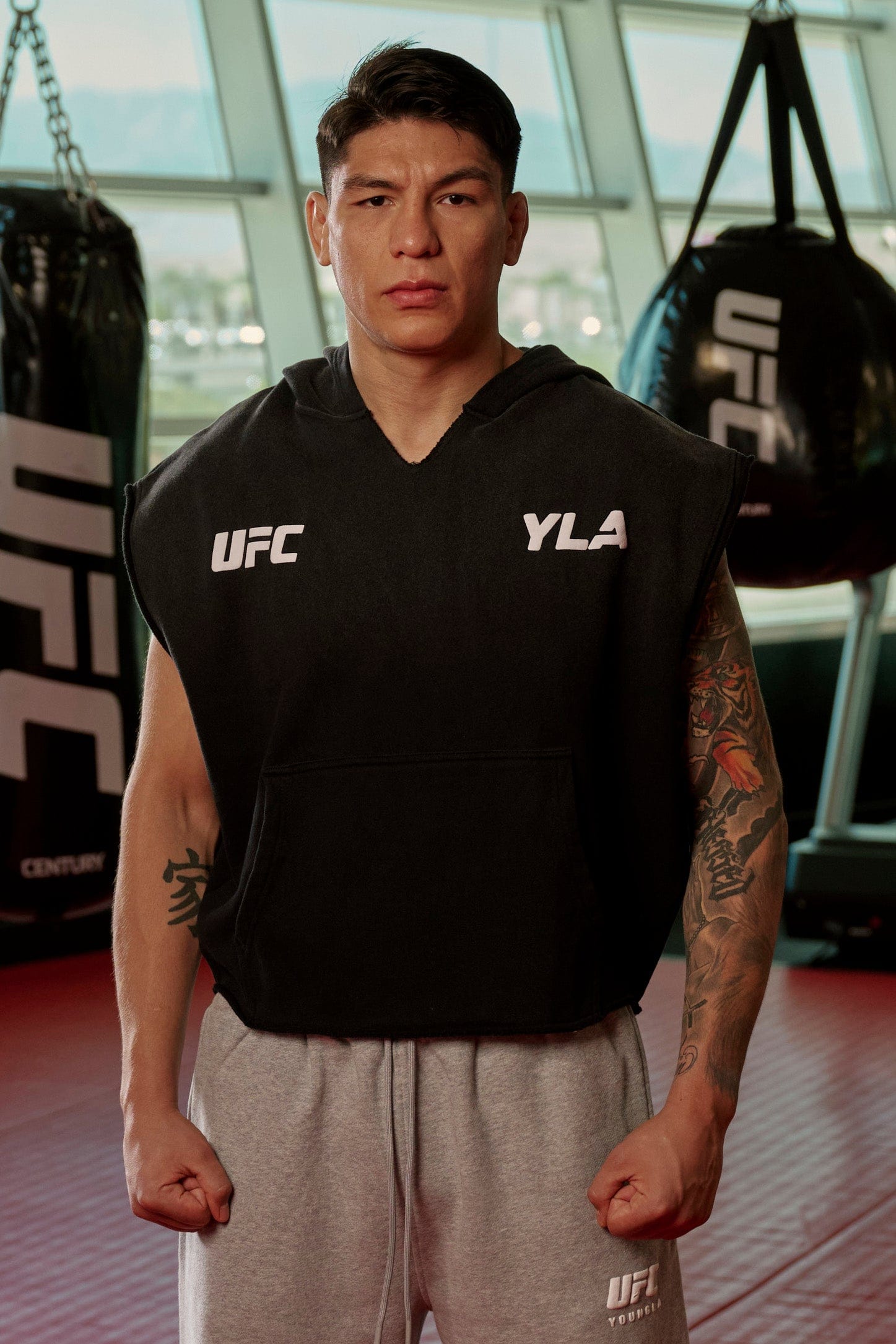 5003 - UFC™ Cut-Off hoodies