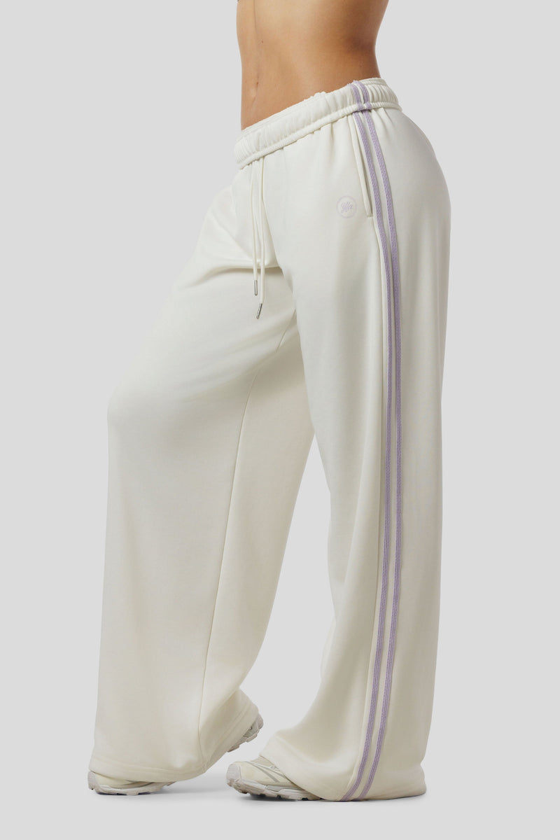 W2270 - Daily Track Pants
