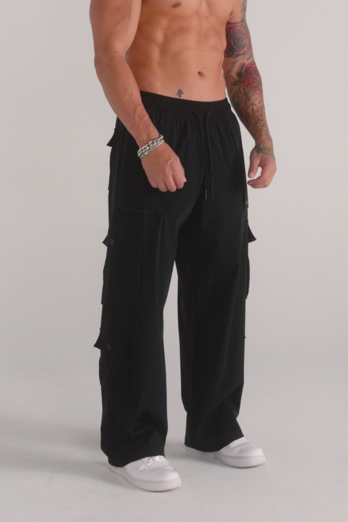 2023 - Baggy Gym Cargos - BF - NOV 25th