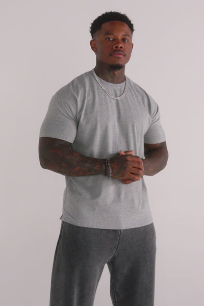 4148 - Elevated Essentials - Fitted Tee -Fitted cotton-elastane tee with slight stretch, breathable and versatile.