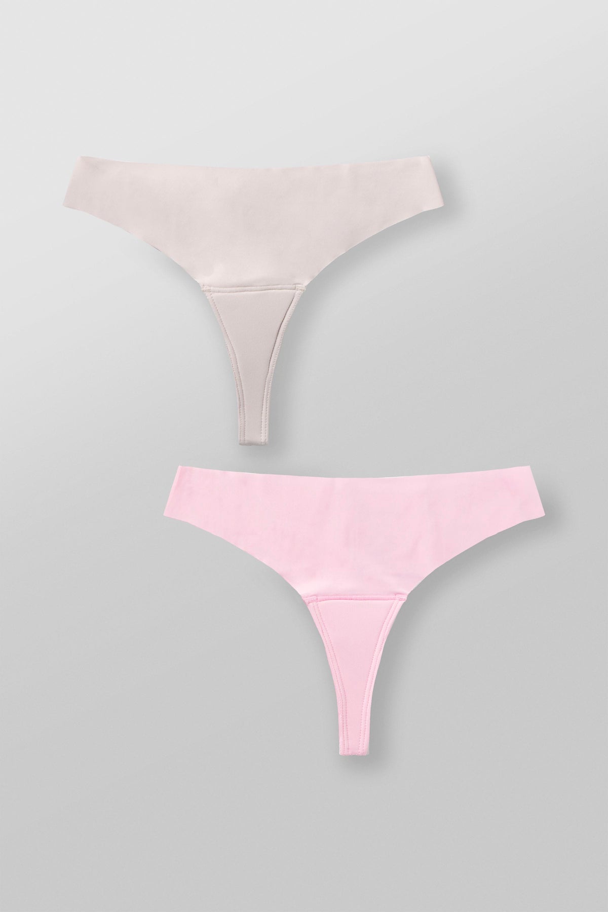 W6112 Padded Seamless Thong